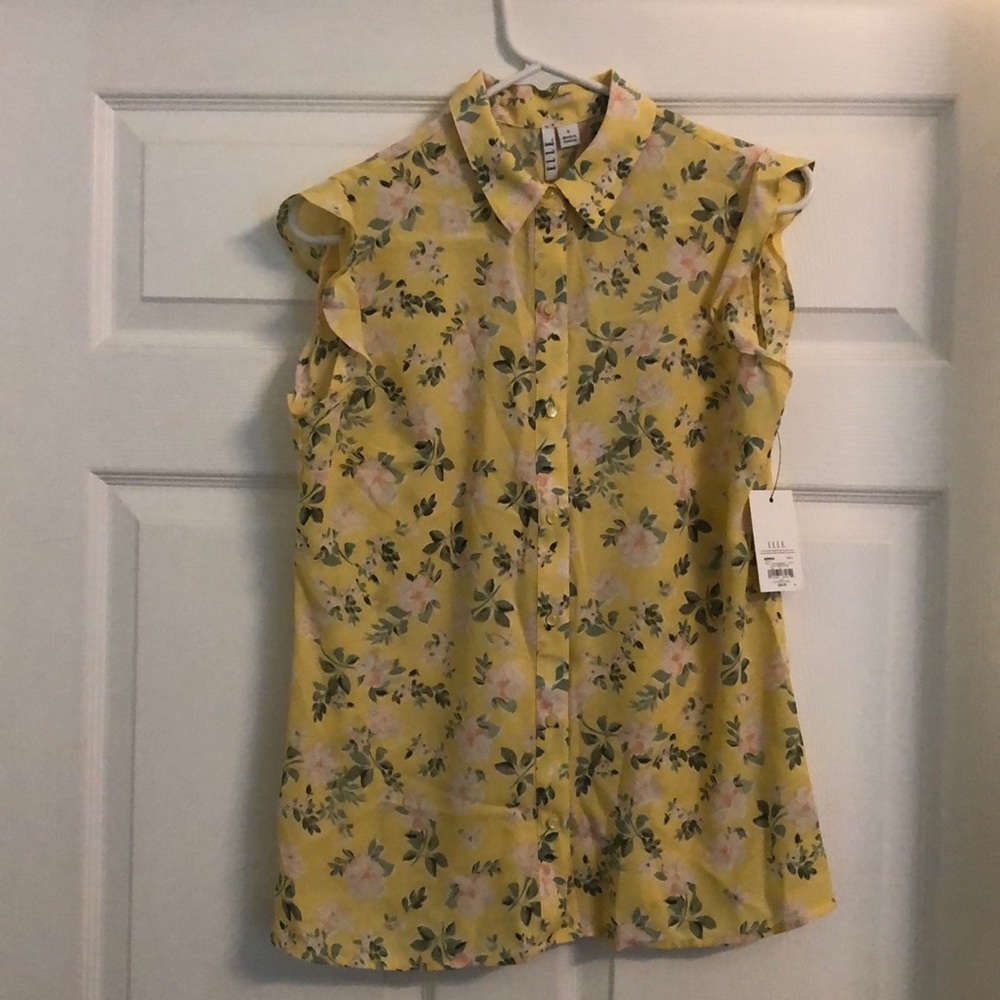 Elle button up sleeveless shirt pale yellow size S